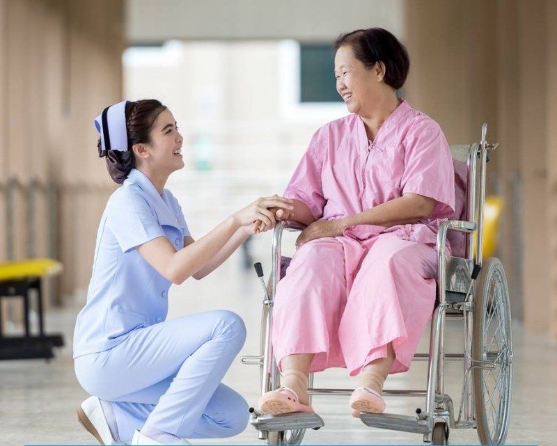 Có nên đi du học điều dưỡng Nhật Bản không? Ưu và nhược điểm chi tiết