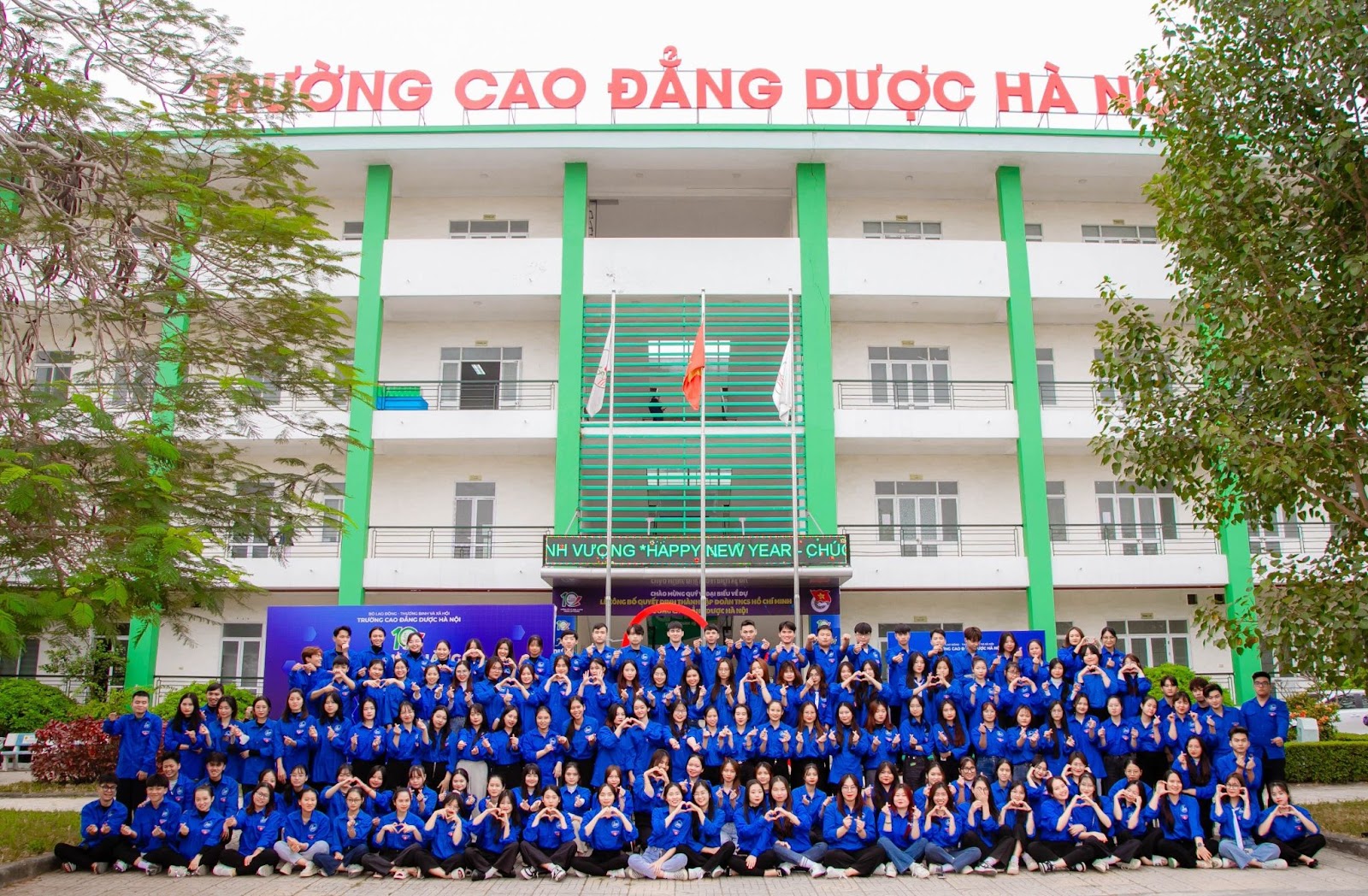 Trường Cao đẳng Dược Hà Nội luôn chào đón các bạn tân sinh viên