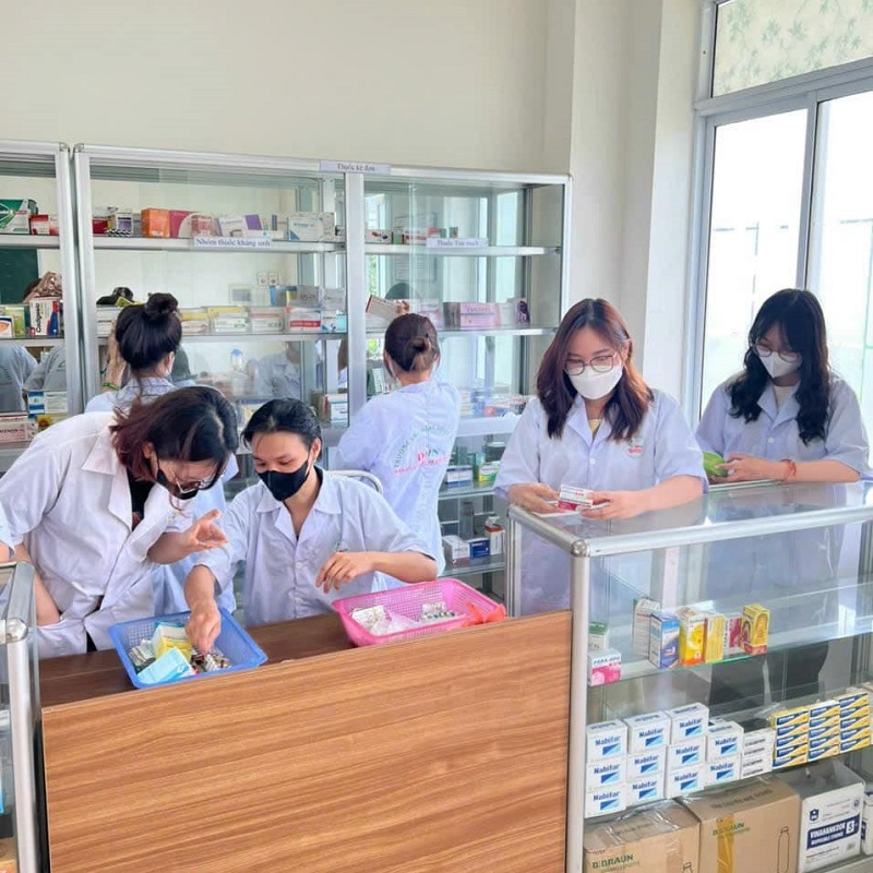 Học văn bằng 2 ngành Dược có thời gian học ngắn và mở ra cho bạn nhiều cơ hội phát triển với mức thu nhập cao 