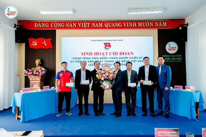 DHN tri ân những “người lính – người thầy” đang công tác tại trường