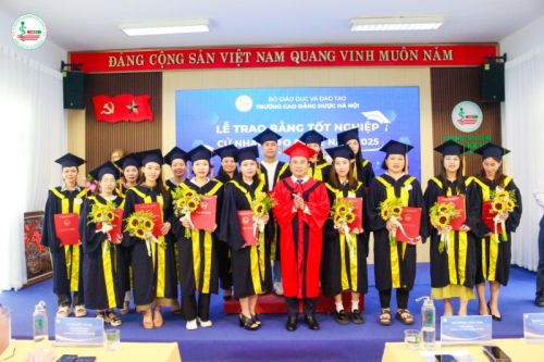 Chúc mừng lễ tốt nghiệp các tân Dược sĩ trường Cao đẳng Dược Hà Nội