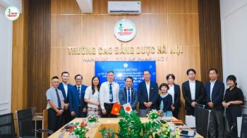Tập đoàn Y tế Yokohama – Nhật Bản đến thăm và làm việc tại Trường Cao đẳng Dược Hà Nội