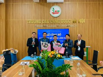 Hội nghị công bố quyết định bổ nhiệm lãnh đạo các đơn vị trong trường ngày 06/12/2023