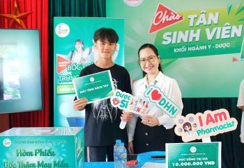 Lộ diện Tân sinh viên trúng Laptop siêu khủng trong đợt nhập học ngày 08-08-2023