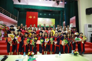 Lễ tốt nghiệp và trao bằng cử nhân Ngành Dược Khóa 5 (2019 – 2022)
