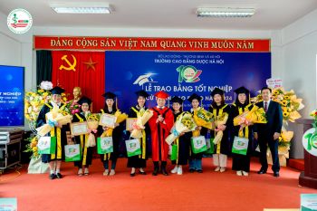 Trường Cao đẳng Dược Hà Nội long trọng tổ chức Lễ trao bằng tốt nghiệp đợt 1 năm 2024